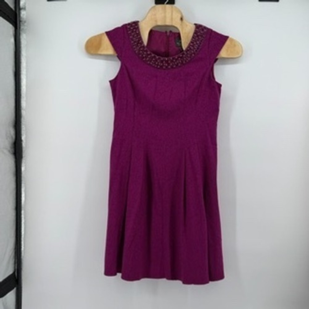 Adrianna Papell Beaded Neck Sheath Dress Fuschia Cap Sleeve Zipper Closure US 12